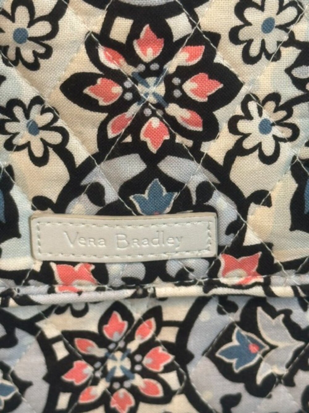 Vera Bradley Quilted Crossbody Bag Medallion Floral Paisley Cotton Hipster Purse - Picture 4 of 15